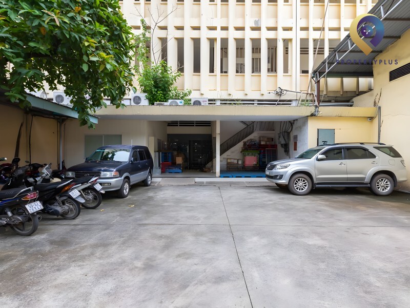 Tòa nhà 136 Lê Văn Duyệt